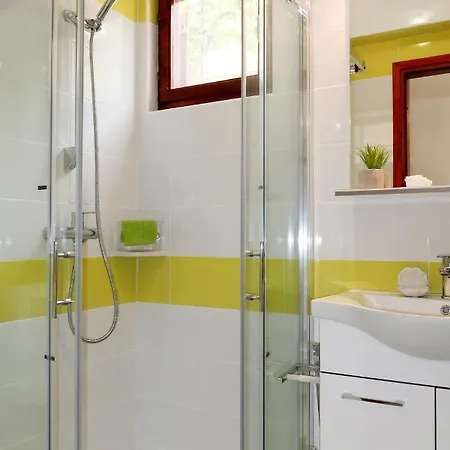 Borovina-1 By Interhome Apartman