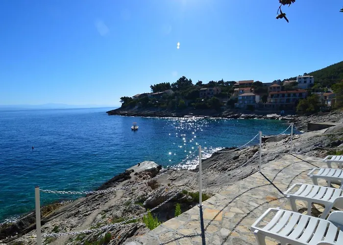 Borovina-1 By Interhome * יאנוב